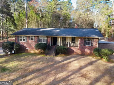 332 Dixie Ave N, Bremen, GA 30110
