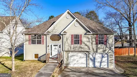 101 Twin Oaks Dr, Calhoun, GA 30701