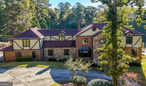 4220 Greentree Ln, Atlanta, GA 30349