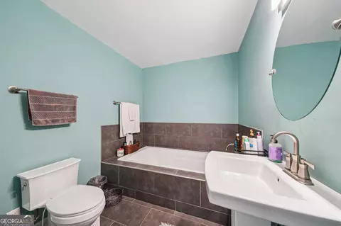 Bath - 137 W James Cir, Hampton, GA 30228 photo 1 of 3