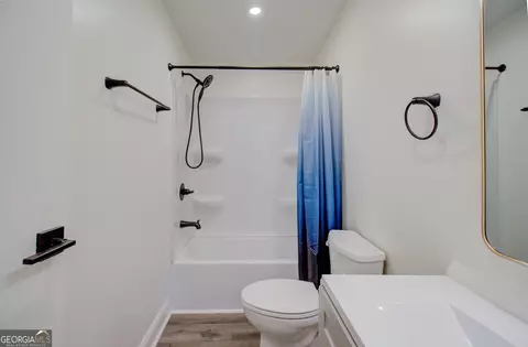 Bath - 856 Walnut Dr, Monroe, GA 30655 photo 1 of 3