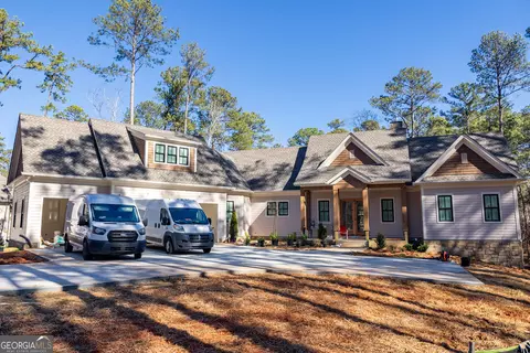 1040 Parrotts Cove Rd, Greensboro, GA 30642