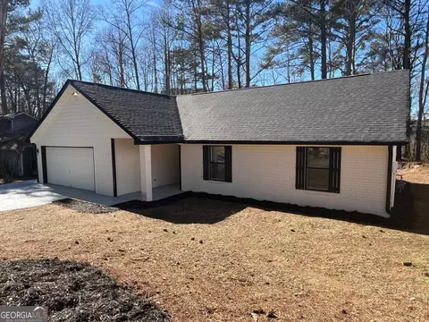 8869 Habersham Dr, Jonesboro, GA 30238