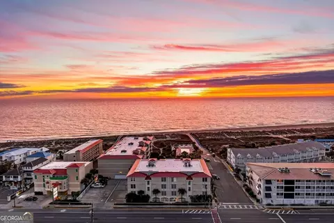 214 Butler Ave #204, Tybee Island, GA 31328