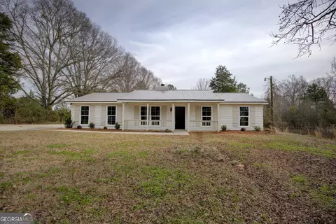 390 Cemetery St, Shady Dale, GA 31085
