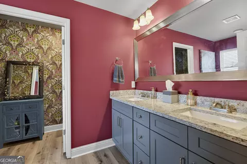 Bath - 737 Springhill Dr, Gray, GA 31032 photo 2 of 7