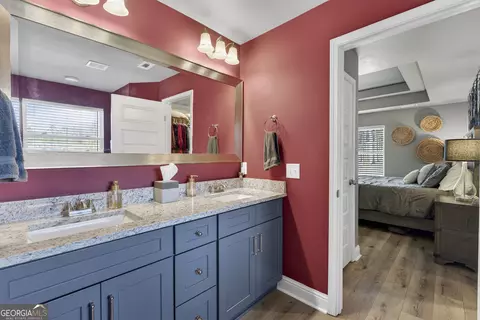 Bath - 737 Springhill Dr, Gray, GA 31032 photo 6 of 7