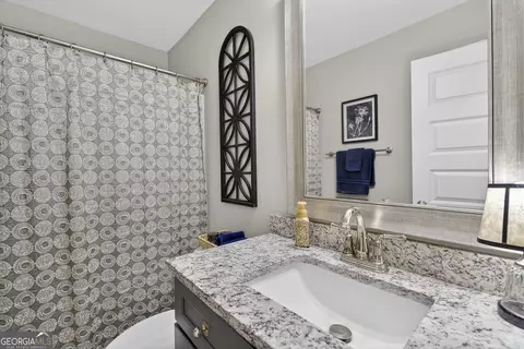 Bath - 737 Springhill Dr, Gray, GA 31032 photo 1 of 7