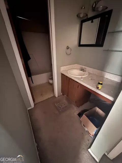 Bath - 1602 Pine Tree Trl, Atlanta, GA 30349 photo 2 of 2