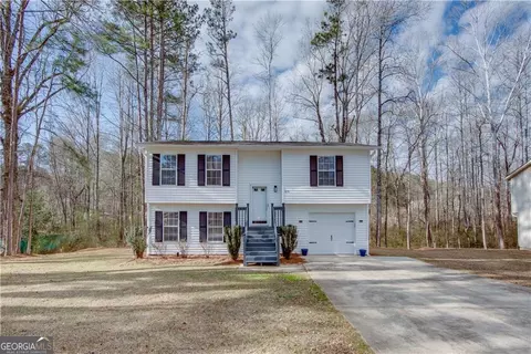 871 Tall Deer Dr, Fairburn, GA 30213
