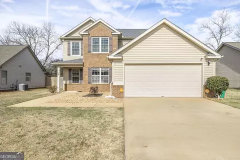 108 Amelia Dr, Byron, GA 31008