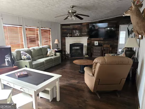 Living - 5500 Ga Highway 88 W, Stapleton, GA 30823 photo 2 of 2