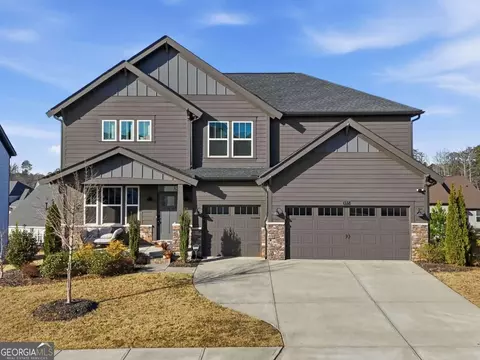 895 Michigan Cir, Hoschton, GA 30548