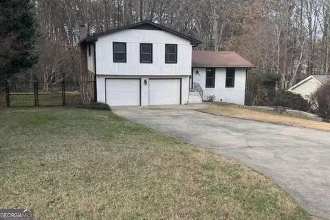 3695 Woodberry Dr, Duluth, GA 30096