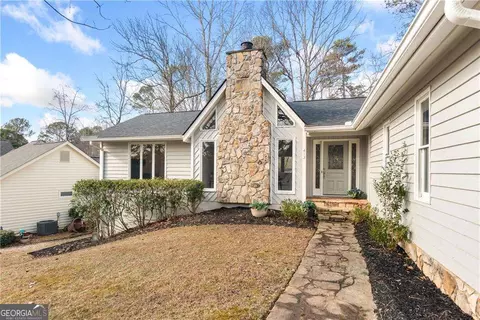 413 Sassafras Rd, Roswell, GA 30076