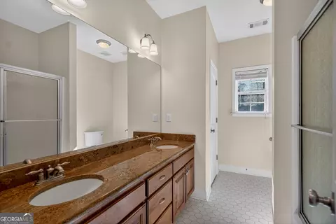 Bath - 830 John Lovelace Rd, Lagrange, GA 30241 photo 5 of 7