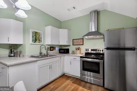 Kitchen - 830 John Lovelace Rd, Lagrange, GA 30241 photo 6 of 6