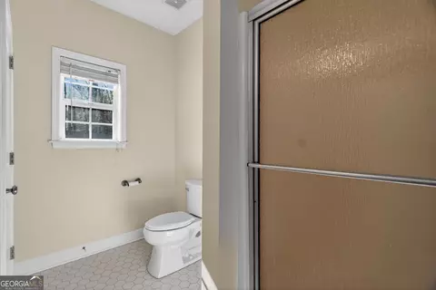 Bath - 830 John Lovelace Rd, Lagrange, GA 30241 photo 6 of 7