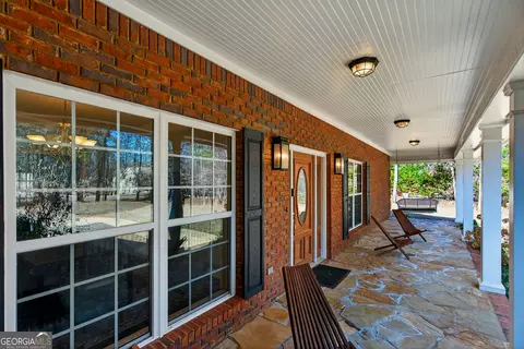 Exterior - 830 John Lovelace Rd, Lagrange, GA 30241 photo 2 of 3