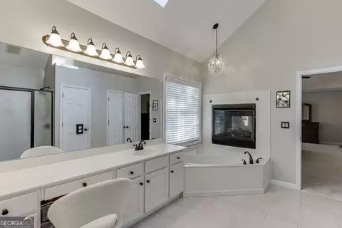 Bath - 1806 Asteria Ct, Duluth, GA 30097 photo 4 of 6