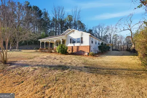 Exterior - 397 Highview Rd, Toccoa, GA 30577 photo 7 of 10