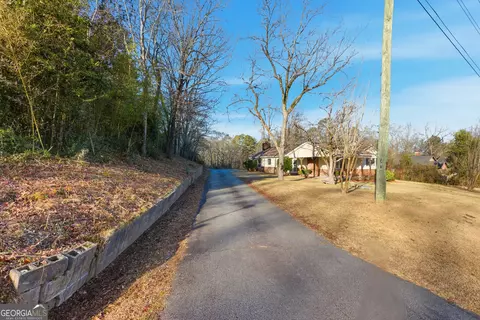 Exterior - 397 Highview Rd, Toccoa, GA 30577 photo 6 of 10