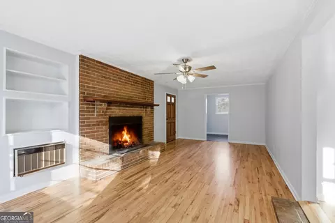 Living - 397 Highview Rd, Toccoa, GA 30577 photo 3 of 8