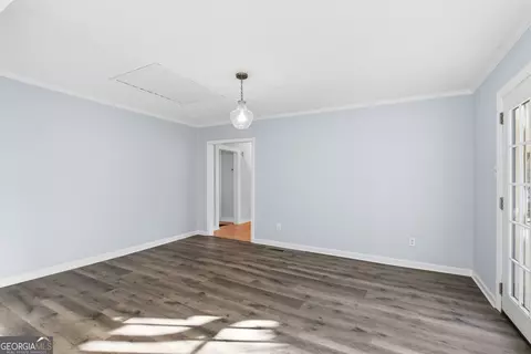 Living - 397 Highview Rd, Toccoa, GA 30577 photo 2 of 8