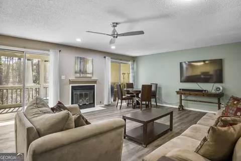 32 Springhedge Ct, Smyrna, GA 30080