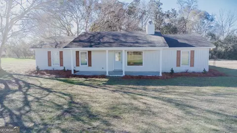 5885 Val Del Rd, Hahira, GA 31632