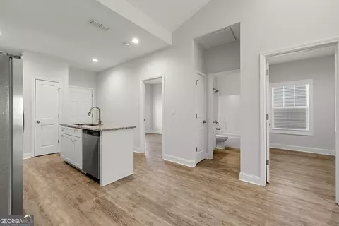 Entry Way - 110 Lenox Cir, Lagrange, GA 30241 photo 3 of 5