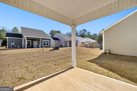 Exterior - 110 Lenox Cir, Lagrange, GA 30241 photo 2 of 2
