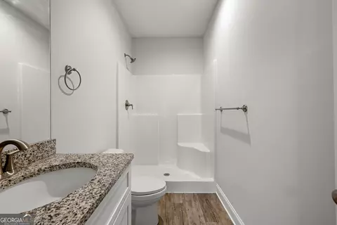 Bath - 110 Lenox Cir, Lagrange, GA 30241 photo 2 of 2