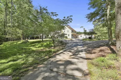 40 Tanglewood Rd, Newnan, GA 30263