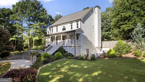 6002 Catamaran Ct, Flowery Branch, GA 30542
