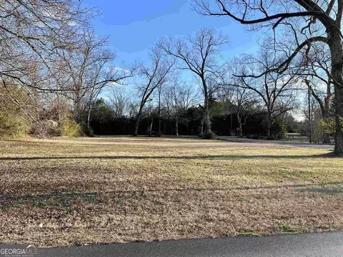 300 E Magnolia St, Eatonton, GA 31024