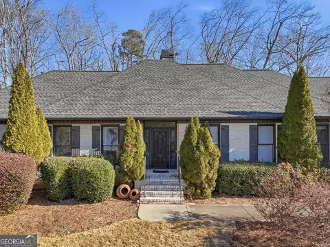 2040 Trotters Ridge Way, Roswell, GA 30075