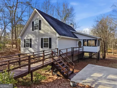 282 Possum Point Dr, Eatonton, GA 31024