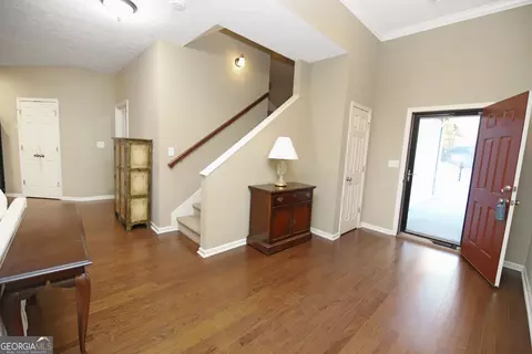 Entry Way - 204 Dixie Creek Dr, Lagrange, GA 30240 photo 4 of 6