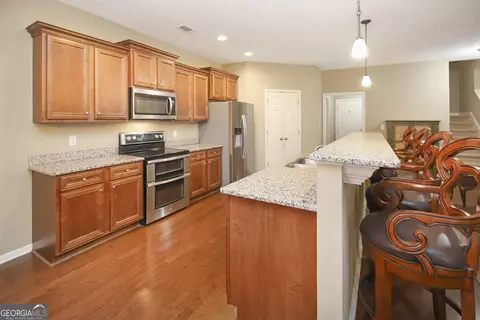 Kitchen - 204 Dixie Creek Dr, Lagrange, GA 30240 photo 5 of 7