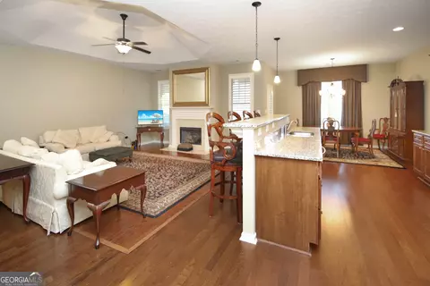 Living - 204 Dixie Creek Dr, Lagrange, GA 30240 photo 2 of 5
