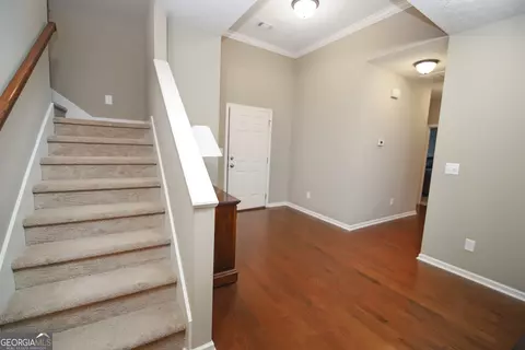 Entry Way - 204 Dixie Creek Dr, Lagrange, GA 30240 photo 3 of 6