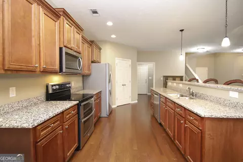 Kitchen - 204 Dixie Creek Dr, Lagrange, GA 30240 photo 1 of 7