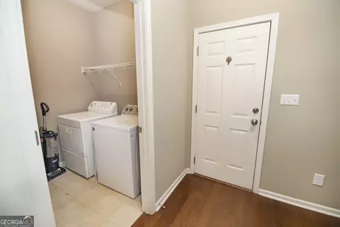 Entry Way - 204 Dixie Creek Dr, Lagrange, GA 30240 photo 1 of 6