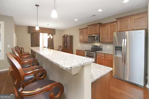 Kitchen - 204 Dixie Creek Dr, Lagrange, GA 30240 photo 4 of 7