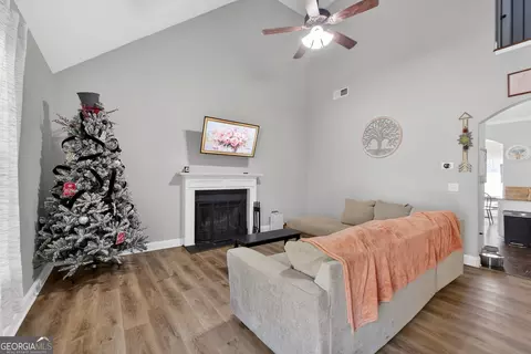 Living - 204 Millie Ct, Jackson, GA 30233 photo 1 of 1