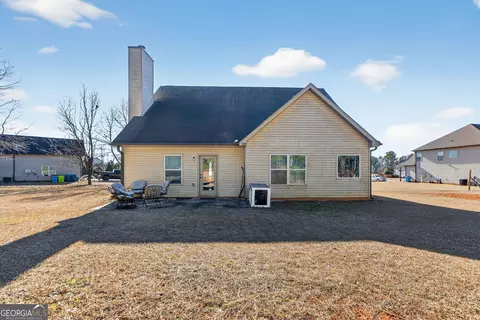 Exterior - 204 Millie Ct, Jackson, GA 30233 photo 2 of 4
