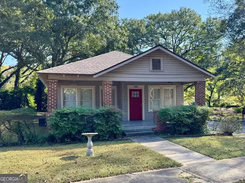 2482 Maple St, East Point, GA 30344