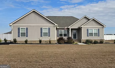 614 Fescue Dr #99, Statesboro, GA 30458