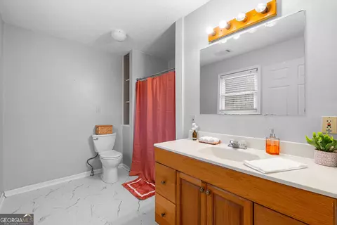 Bath - 1330 Dunn Rd, Molena, GA 30258 photo 1 of 3